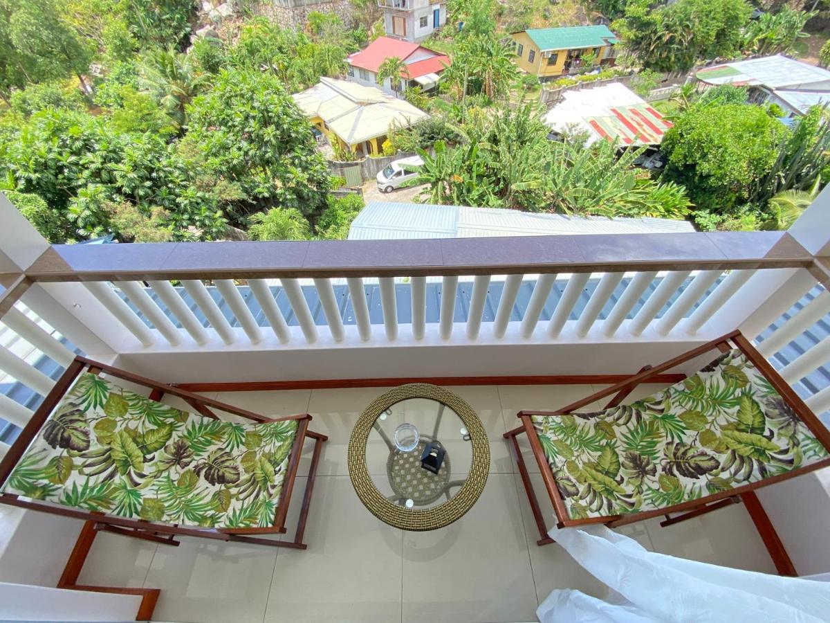 Dusk To Dawn Villa Виктория Екстериор снимка